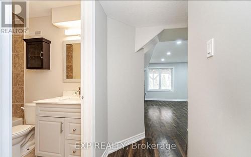 15 Lynn Street, Bradford West Gwillimbury, ON - Indoor Photo Showing Bathroom