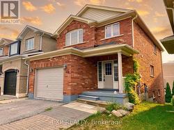 15 LYNN STREET  Bradford West Gwillimbury, ON L3Z 0B2