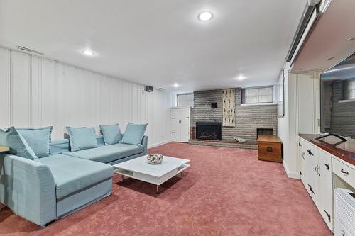 Salle de jeux - 233 Av. Lakeview, Pointe-Claire, QC - Indoor Photo Showing Living Room With Fireplace