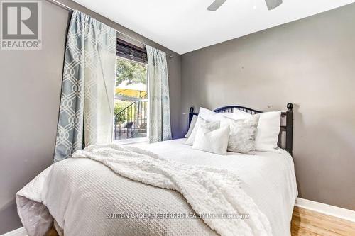 14 Cowan Avenue, London South (South R), ON - Indoor Photo Showing Bedroom
