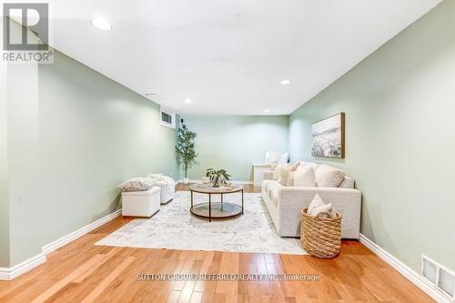 14 Cowan Avenue, London South (South R), ON - Indoor