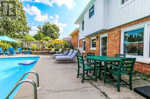 14 Cowan Avenue, London South (South R), ON - Outdoor With In Ground Pool