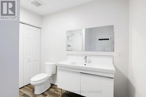 Bathroom - 2 - 127 Third Avenue, Ottawa, ON - Indoor Photo Showing Bathroom