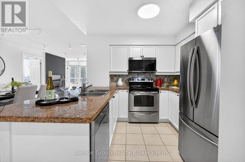 726 - 25 Greenview Avenue, Toronto, ON - Indoor Photo Showing Kitchen With Stainless Steel Kitchen With Double Sink