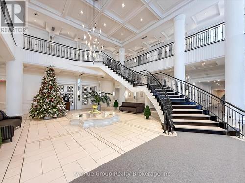 726 - 25 Greenview Avenue, Toronto, ON - Indoor Photo Showing Other Room