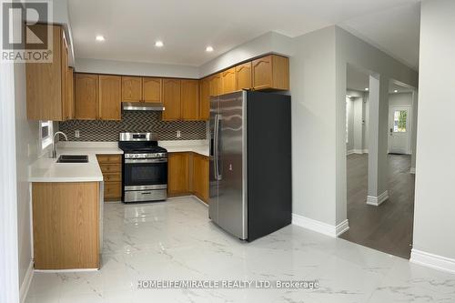 66 Studebaker Trail, Brampton, ON - Indoor Photo Showing Kitchen With Double Sink