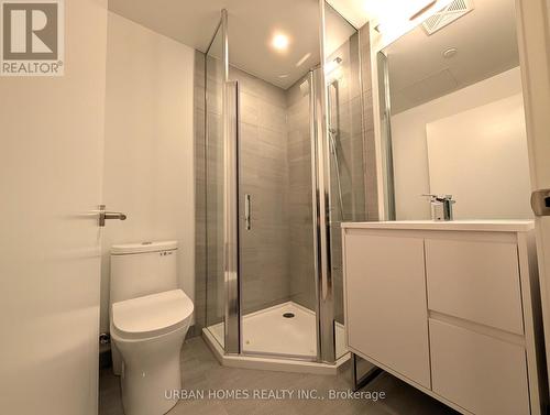 2012 - 1 Quarrington Lane, Toronto, ON - Indoor Photo Showing Bathroom