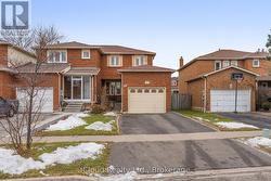 66 DUTCH CRESCENT  Brampton, ON L6Y 3X1