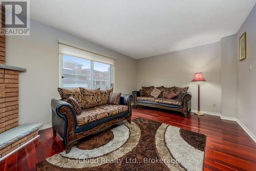 66 Dutch Crescent, Brampton, ON - Indoor Photo Showing Living Room