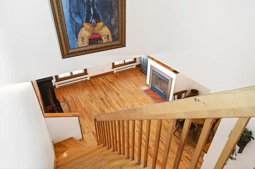 Staircase - 3-4500 Av. Henri-Julien, Montréal (Le Plateau-Mont-Royal), QC - Indoor Photo Showing Other Room