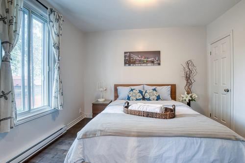 Chambre à coucher principale - 6559 Av. Du Parc, Montréal (Rosemont/La Petite-Patrie), QC - Indoor Photo Showing Bedroom