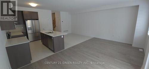 925 Douro Street, Stratford, ON - Indoor