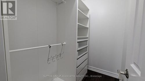 1018 - 7905 Bayview Avenue, Markham, ON - Indoor