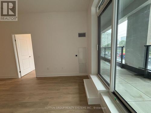 210 - 204 Burnhamthorpe Road E, Mississauga, ON - Indoor Photo Showing Other Room