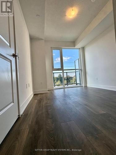 210 - 204 Burnhamthorpe Road E, Mississauga, ON - Indoor Photo Showing Other Room