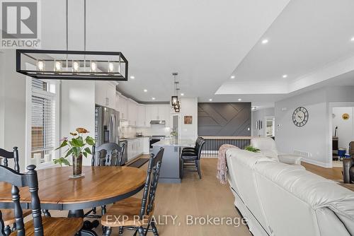 19 Statham Street, Strathroy-Caradoc (Se), ON - Indoor Photo Showing Other Room