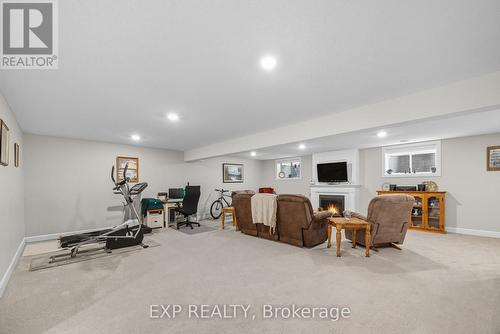 19 Statham Street, Strathroy-Caradoc (Se), ON - Indoor