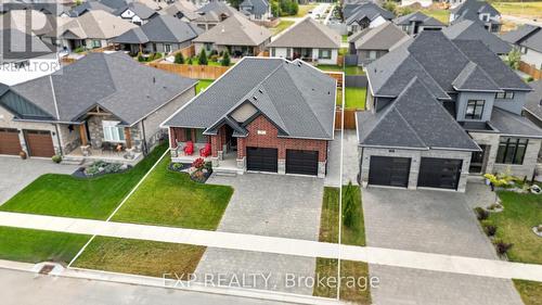 19 Statham Street, Strathroy-Caradoc (Se), ON -  With Facade