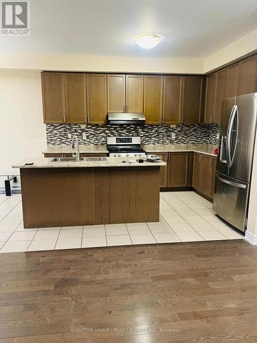 67 Vezna Crescent, Brampton, ON - Indoor Photo Showing Kitchen With Upgraded Kitchen