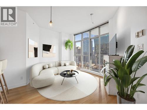 1203 1050 Smithe Street, Vancouver, BC - Indoor