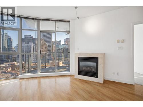 1203 1050 Smithe Street, Vancouver, BC - Indoor Photo Showing Living Room With Fireplace
