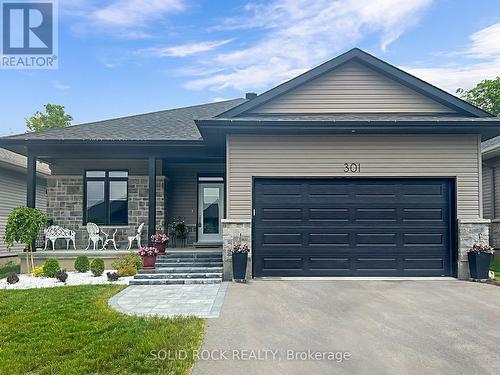 301 Wood Avenue, Smiths Falls, ON - Outdoor