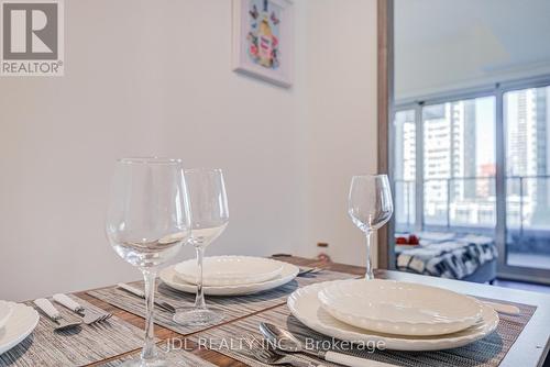 303 - 1 Concord Cityplace Way, Toronto, ON - Indoor Photo Showing Bathroom