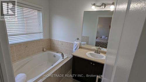 4861 Verdi Street, Burlington, ON - Indoor Photo Showing Bathroom