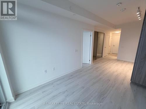 2011S - 110 Broadway Avenue, Toronto, ON - Indoor Photo Showing Other Room