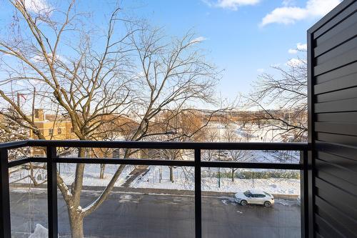 Balcony - 306-37 Av. Roosevelt, Mont-Royal, QC - Outdoor