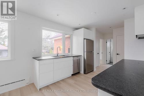 Main - 44 Robertsfield Crescent, Toronto, ON - Indoor Photo Showing Kitchen