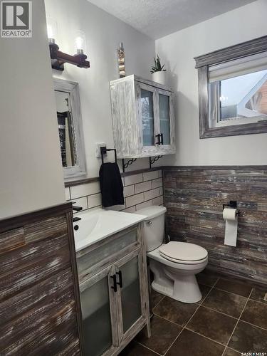 706 Grey Avenue, Grenfell, SK - Indoor Photo Showing Bathroom