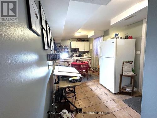 630 Victoria Street, London East (East C), ON - Indoor