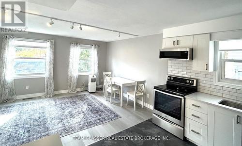 630 Victoria Street, London East (East C), ON - Indoor Photo Showing Kitchen