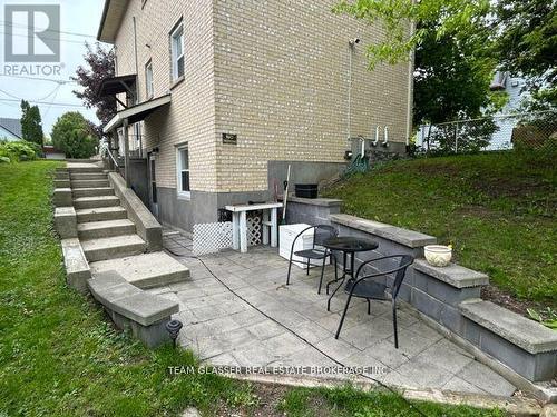 630 Victoria Street, London East (East C), ON - Outdoor With Deck Patio Veranda