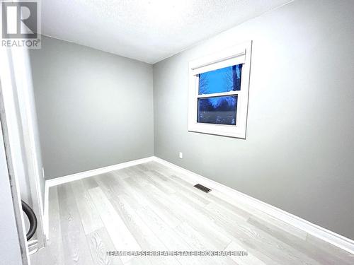 630 Victoria Street, London East (East C), ON - Indoor Photo Showing Other Room