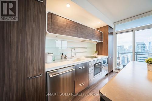 3101 - 45 Charles Street E, Toronto, ON - Indoor Photo Showing Kitchen