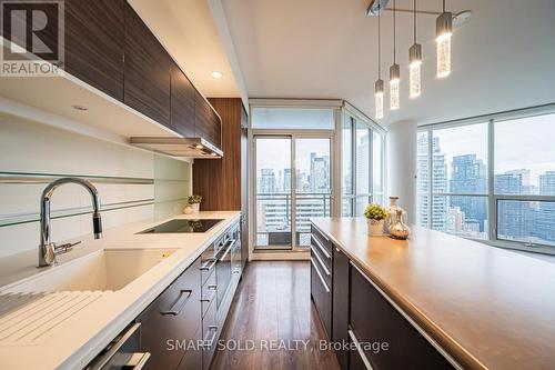 3101 - 45 Charles Street E, Toronto, ON - Indoor Photo Showing Kitchen