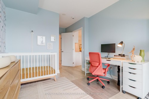 207-21 Park Street E, Mississauga, ON - Indoor Photo Showing Office