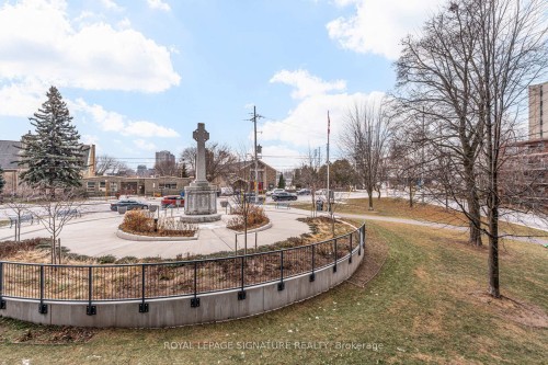 207-21 Park Street E, Mississauga, ON - Outdoor With View