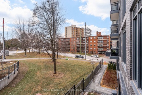 207-21 Park Street E, Mississauga, ON - Outdoor
