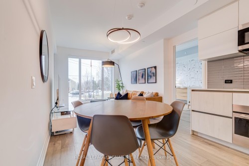 207-21 Park Street E, Mississauga, ON - Indoor Photo Showing Dining Room
