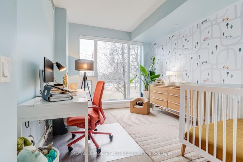 207-21 Park Street E, Mississauga, ON - Indoor