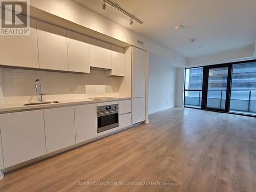 1001 - 4015 The Exchange, Mississauga, ON - Indoor Photo Showing Kitchen