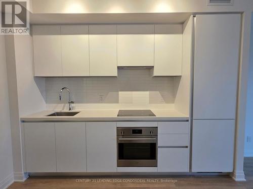 1001 - 4015 The Exchange, Mississauga, ON - Indoor Photo Showing Kitchen