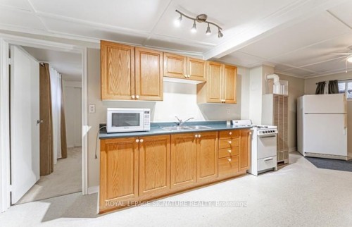51 Fourth Street, Welland, ON - Indoor Photo Showing Kitchen With Double Sink