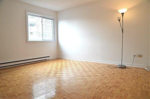 Chambre à coucher principale - 712-3470 Rue Simpson, Montréal (Ville-Marie), QC - Indoor Photo Showing Other Room