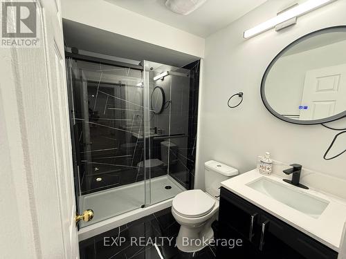 Main/Lower - 48 Estate Garden Drive, Richmond Hill, ON - Indoor Photo Showing Bathroom