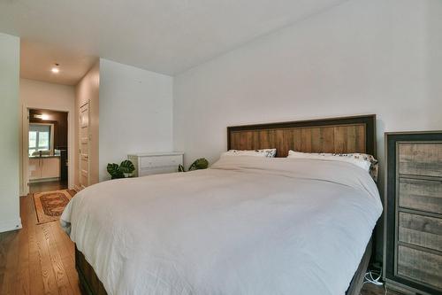 Chambre à coucher principale - 205-191 Av. Brock S., Montréal-Ouest, QC - Indoor Photo Showing Bedroom