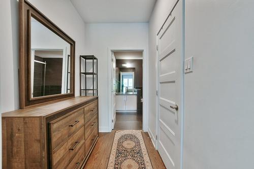 Penderie (Walk-in) - 205-191 Av. Brock S., Montréal-Ouest, QC - Indoor Photo Showing Other Room